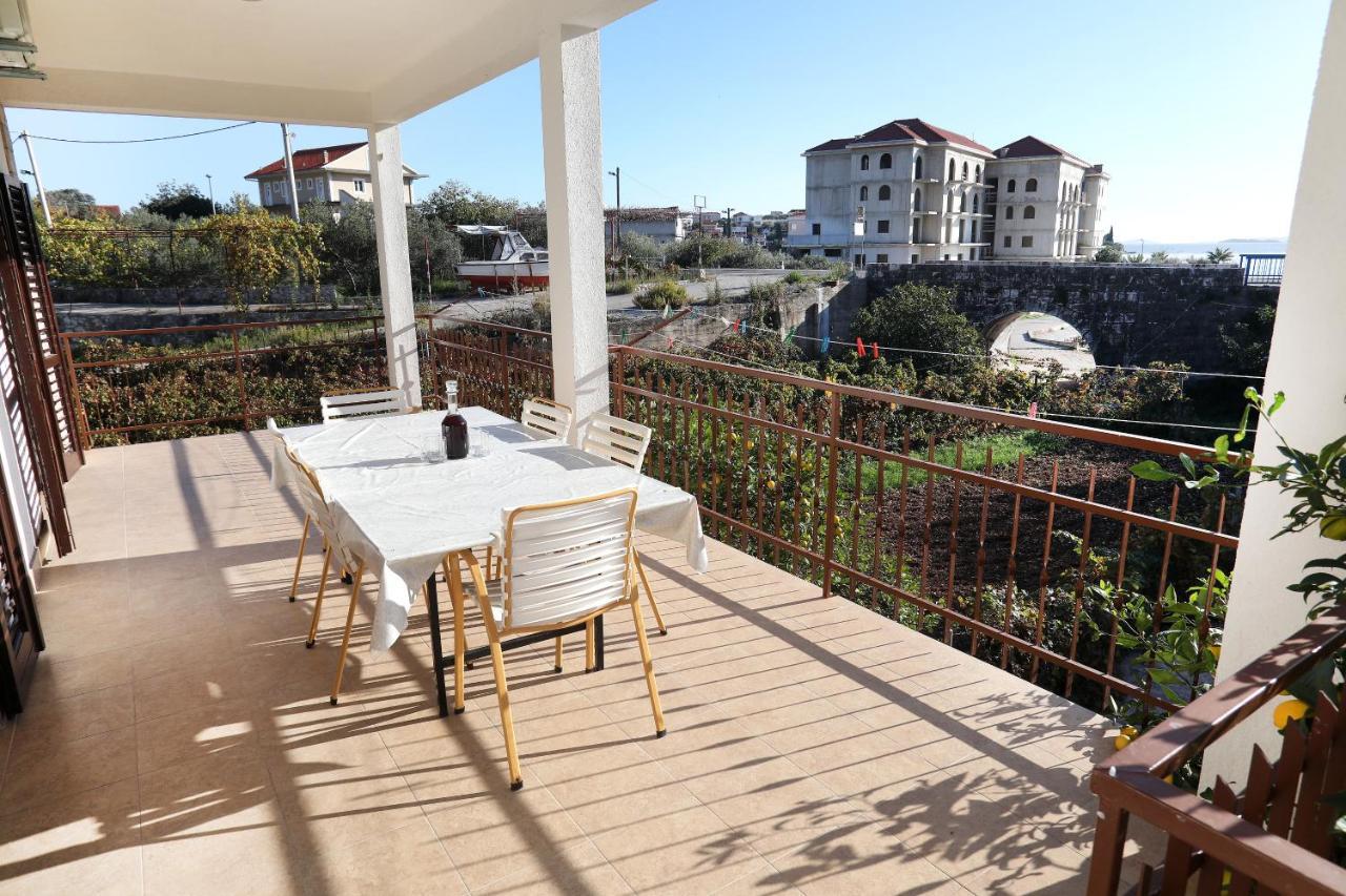 Apartman Gilan Seget Vranjica Exterior foto