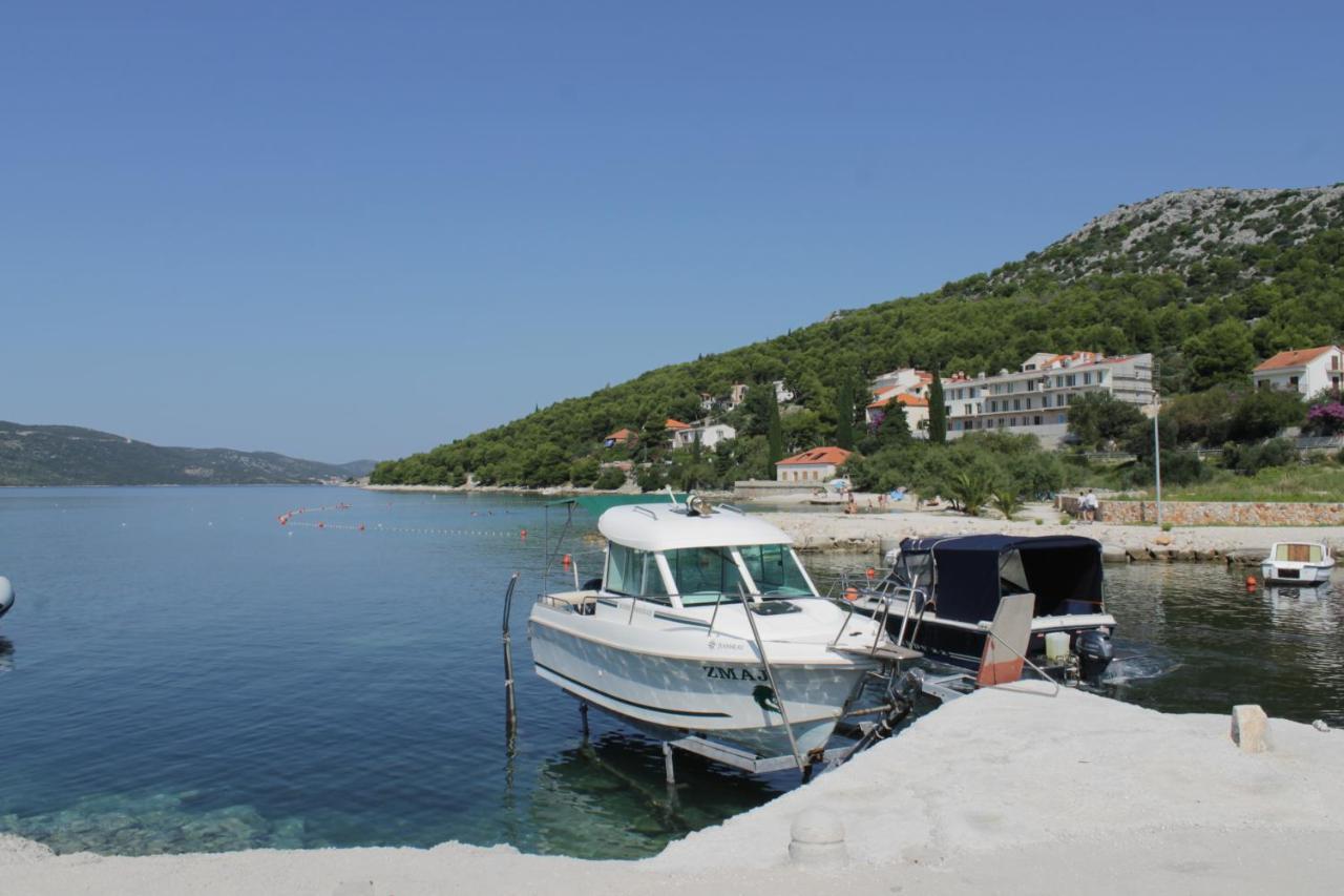 Apartman Gilan Seget Vranjica Exterior foto